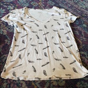 Sz M Merona Feather V-neck T-shirt